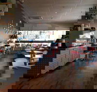 Lazy Janes Cafe - Accommodation Main Beach