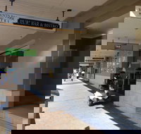 Regents Park Hotel - Accommodation Main Beach