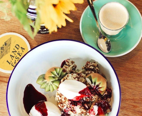 Land & Sea Brewery - Accommodation Main Beach 0