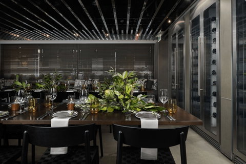 Locanda Restaurant & Public Bar - Accommodation Main Beach 2