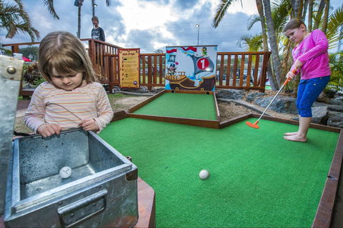 Moonee Beach Tavern - Accommodation Main Beach 1