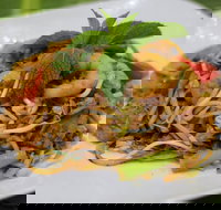 LaksaDee Why - Accommodation Main Beach