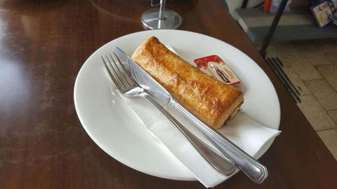 O'Heas Bakery & Deli - Accommodation Main Beach 0