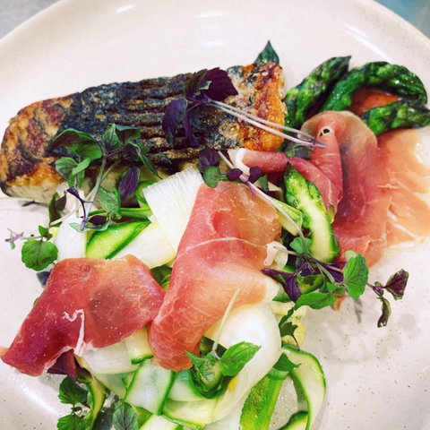 CNR58 - Accommodation Main Beach 0