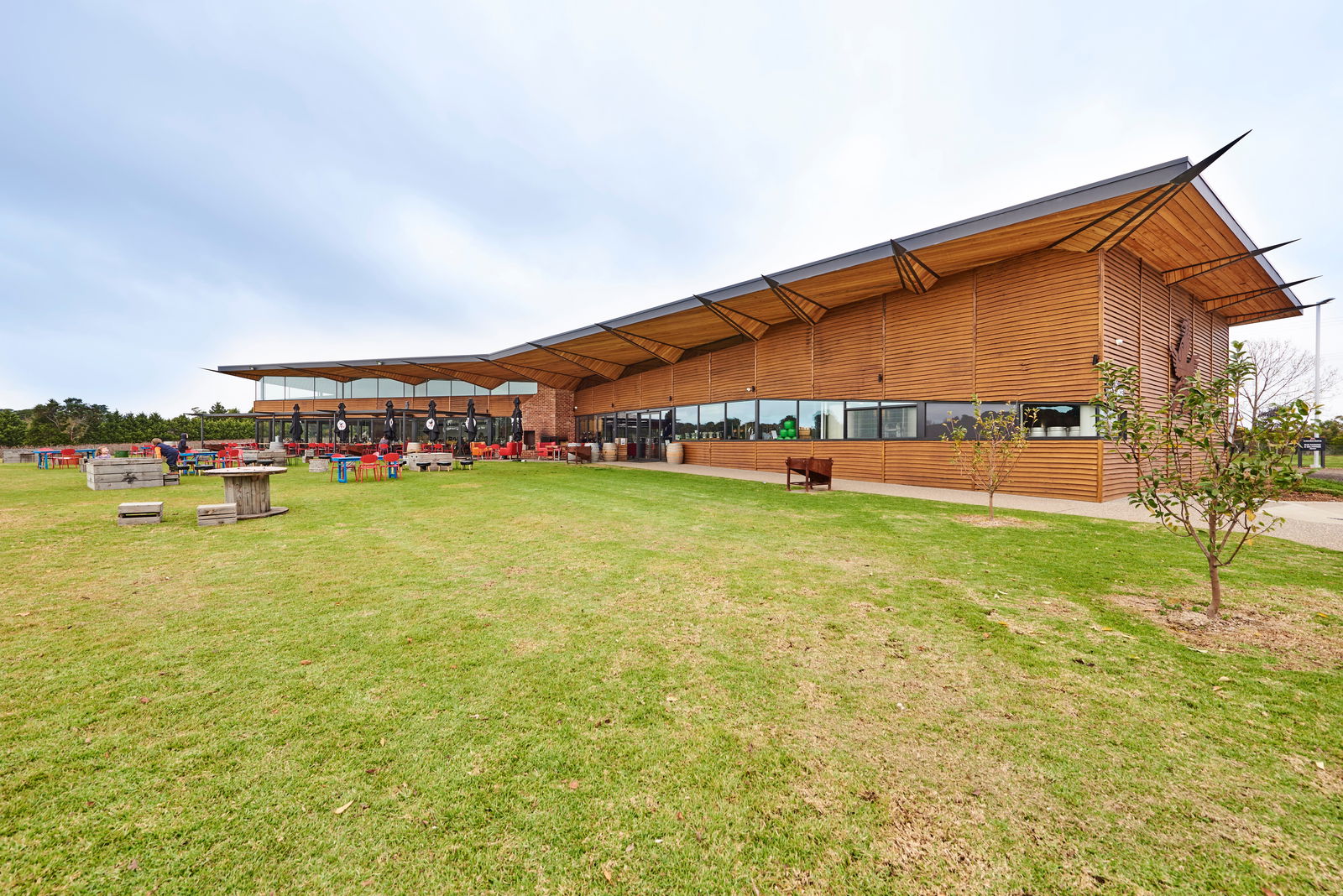  Accommodation Main Beach