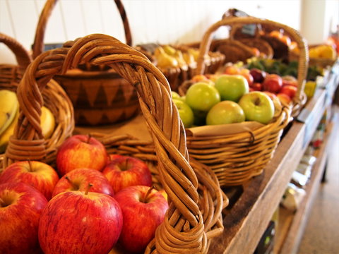 DEOSA Wholefoods - Accommodation Main Beach 1