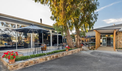 Pikes Wines - Accommodation Main Beach 0