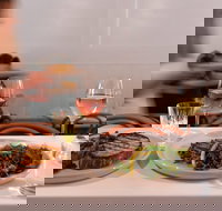 Queen St Eatery and Wine Bar - Accommodation Main Beach