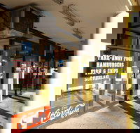 The Fish Bite - Accommodation Main Beach