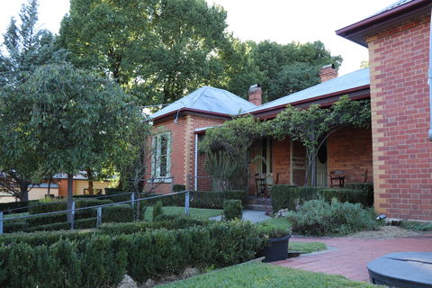 Elm Dining - Accommodation Main Beach 0