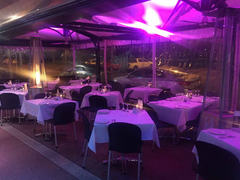 Mano's Italian - Accommodation Main Beach 0