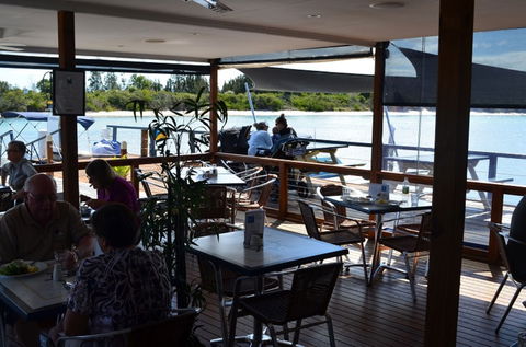 Paradise Marina - Accommodation Main Beach 0