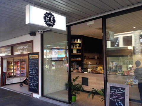Super Mix Juicery - Accommodation Main Beach 0