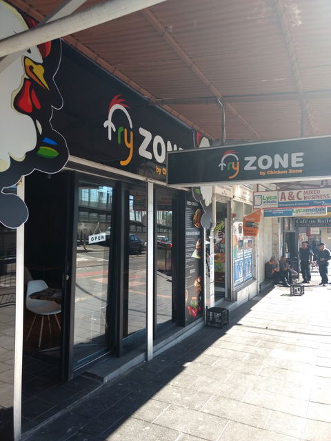 Fry Zone By Chicken Zone - Accommodation Main Beach 0