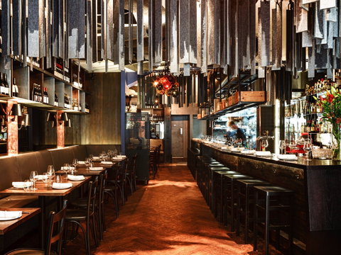 Monopole - Accommodation Main Beach 2