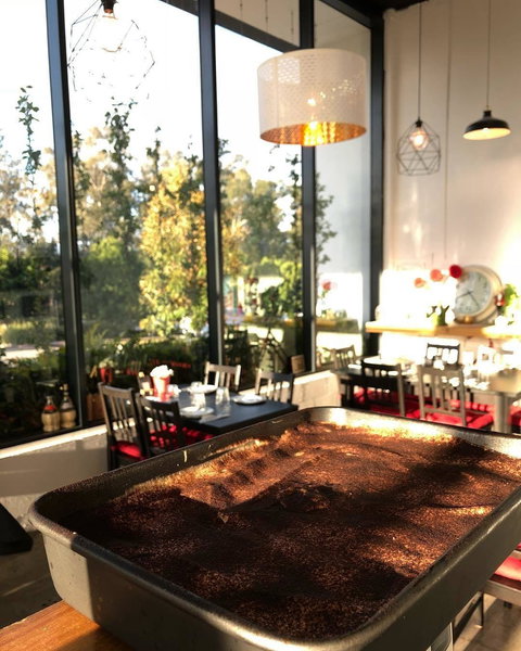 Pizzeria La Prima - Accommodation Main Beach 0