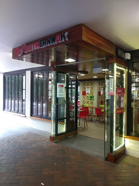 Southern Wok - Accommodation Main Beach 0