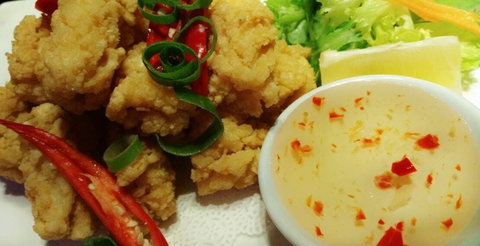 Two Seats Thai - Accommodation Main Beach 0