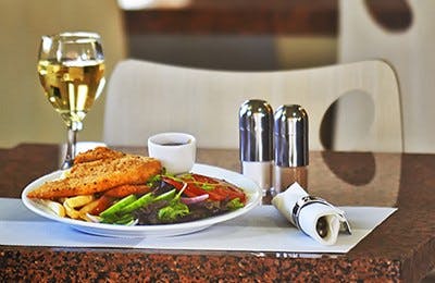 Zeina's Café - Comfort Inn And Suites Burwood - Accommodation Main Beach 0