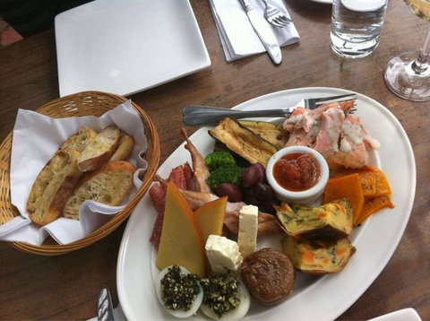 Base Camp Cafe - Accommodation Main Beach 0