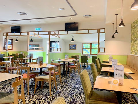 Bay Central Tavern - Accommodation Main Beach 0