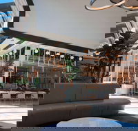 Caffeine Trader - Accommodation Main Beach