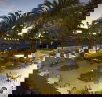 FINO Seppeltsfield - Accommodation Main Beach