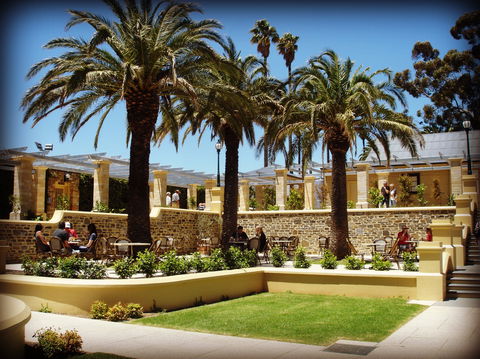 FINO Seppeltsfield - Accommodation Main Beach 1
