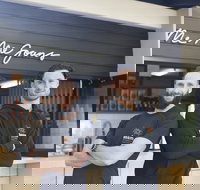 Me Me Joans - Accommodation Main Beach