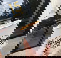 Sixpence Coffee Roasters - Accommodation Main Beach