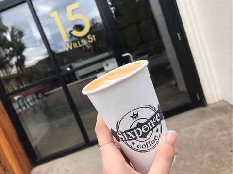 Sixpence Coffee Roasters - Accommodation Main Beach 0