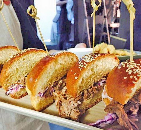 Meating Room - Accommodation Main Beach 22