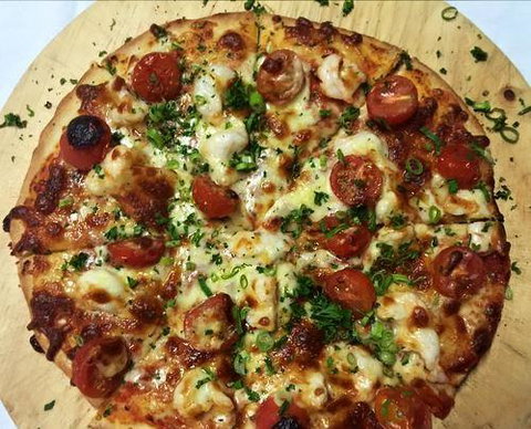 Meating Room - Accommodation Main Beach 7