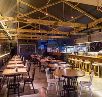 Urban Greek - Accommodation Main Beach