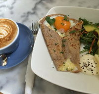 La Madeleine - Accommodation Main Beach