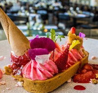 Six Acres - Accommodation Main Beach