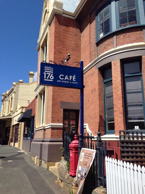 Cafe 176 - Accommodation Main Beach 7