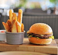 Tradewinds Bar  Bistro - Accommodation Main Beach