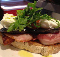 Bocelli Caffe Ristorante - Accommodation Main Beach