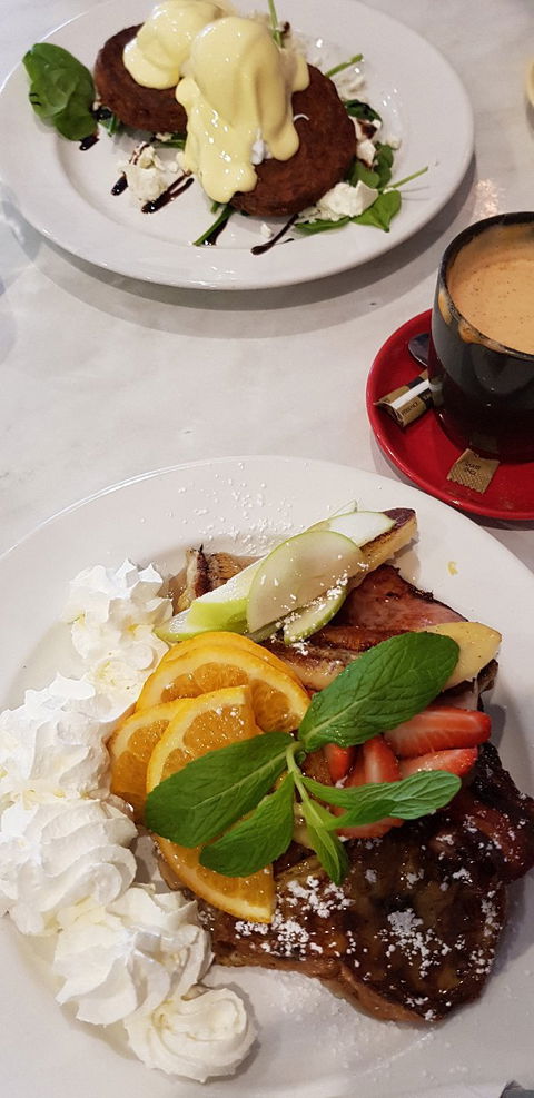 Delicious Fingers - Accommodation Main Beach 1