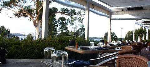 Beess & Co Cafe - Accommodation Main Beach 0