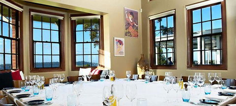Beess & Co Cafe - Accommodation Main Beach 1