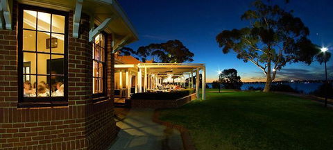 Beess & Co Cafe - Accommodation Main Beach 8