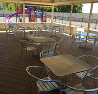 Country Cafe - Accommodation Main Beach