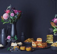 Let Them Eat - Accommodation Main Beach