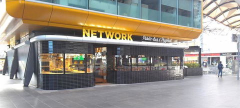Network Public Bar & Pizzeria - Accommodation Main Beach 1