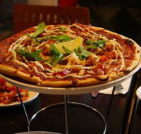Oz Napoli Pizza Pasta Restaurant - Accommodation Main Beach