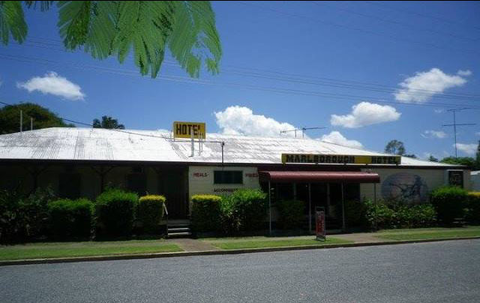Marlborough Hotel - Accommodation Main Beach 0