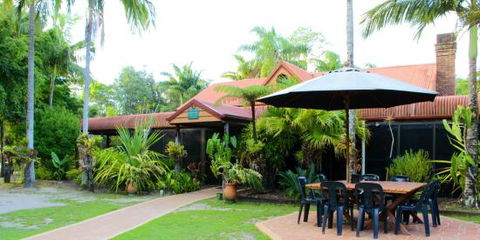 Rocky Gardens Motor Inn - Accommodation Main Beach 0