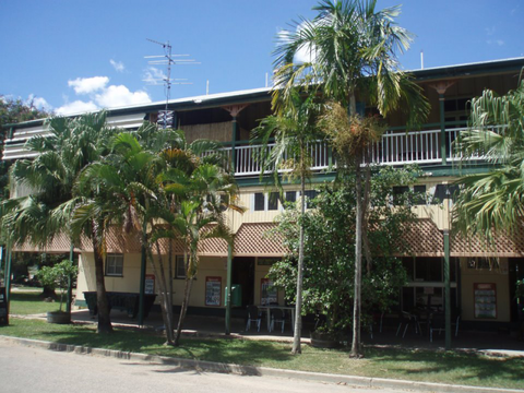 Giru International Hotel - Accommodation Main Beach 2